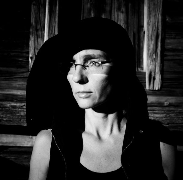 AGF_Hood_Close_bw2011_Aki Roukala.jpg