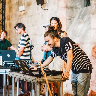 ODE and Outra Voz: two community projects working together to promote music
